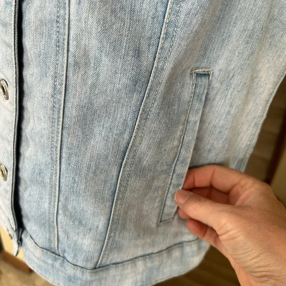 Light Blue Denim Vest - Picture 5 of 8